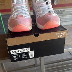Pink Toe Reebok Questions 