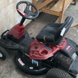 Craftsman Riding Lawnmower 