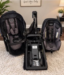 Evenflo Pivot Car seat And Stroller