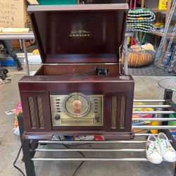 Vintage Crosley CR73-3 Celebrity 4-in-1 entertainment system. 