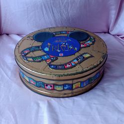 The Wonderful World Of Disney Trivia Game 1997 Round Metal Tin