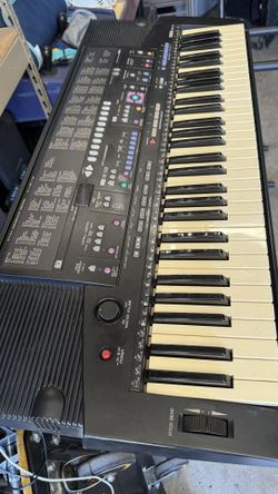 YAMAHA PSR 410 RARE VINTAGE KEYBOARD SYNTHESIZER FULLY FUNCTIONAL IN AMAZING CONDITION!