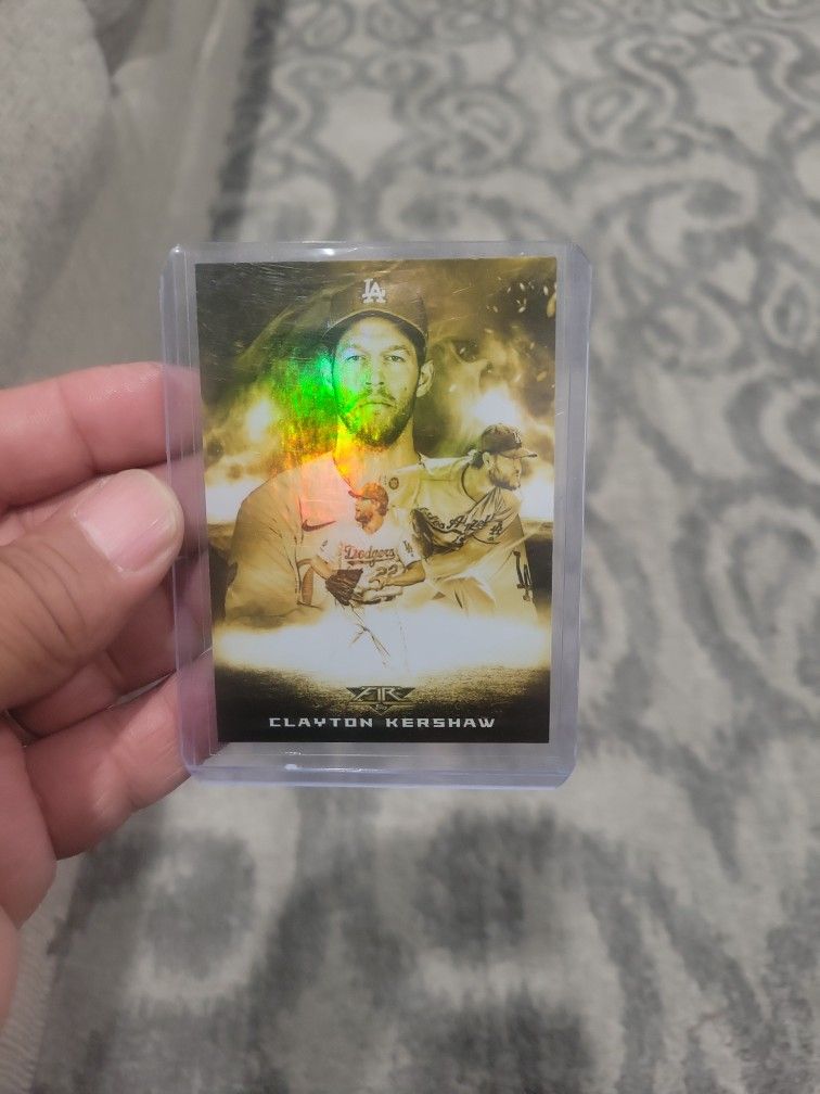 Clayton Kershaw Fire Smoke & Mirror  Baseball Card 