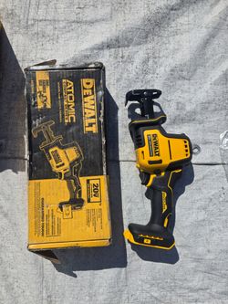 Shop DEWALT
ATOMIC 20V MAX Cordless Brushless Compact Reciprocating Saw (Tool Only