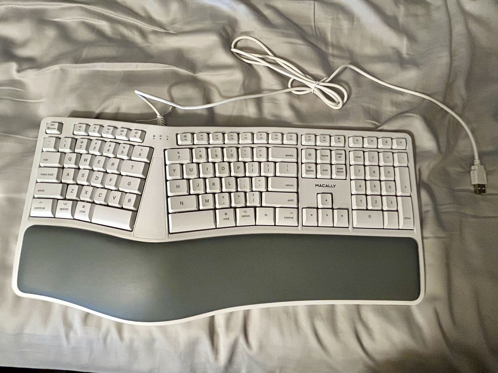 Macally Wireless Ergonomic Keyboard