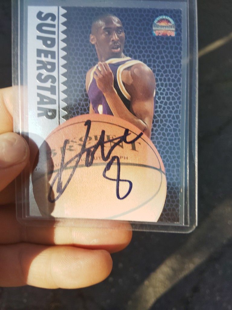 1997 Score Board Kobe Bryant, signed