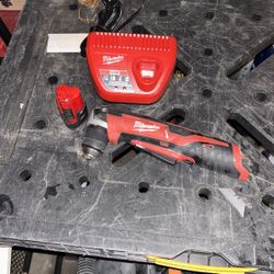 Milwaukee M12 Right Angle Drill