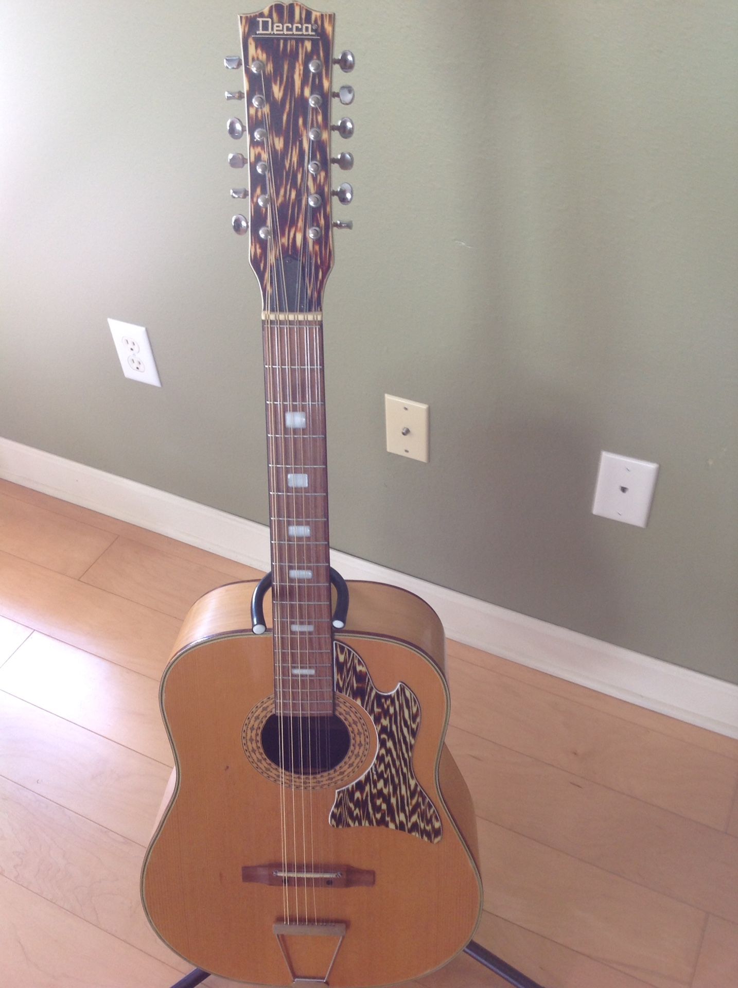 Decca 12 string sale guitar