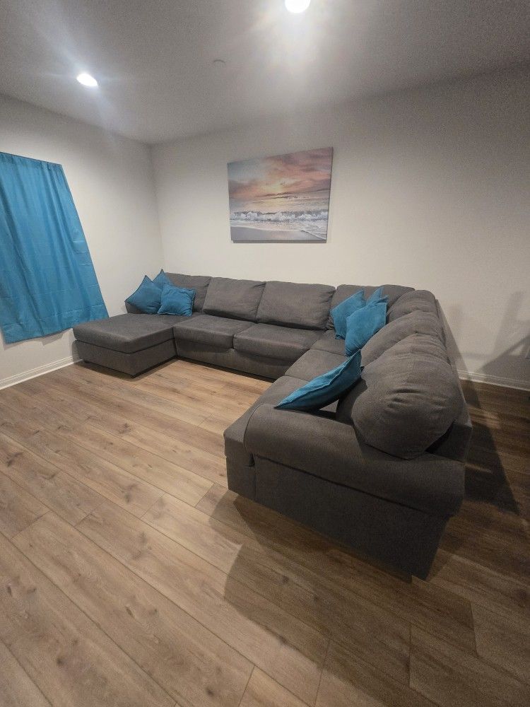Sectional Couch