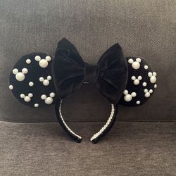 Disney Minnie Ears $25