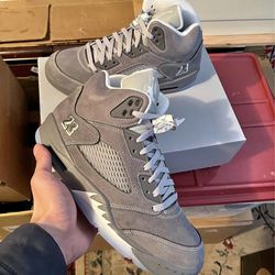 Air Jordan 5 Wolf Grey Sizes 8, 9, 10, 10.5, 11.5