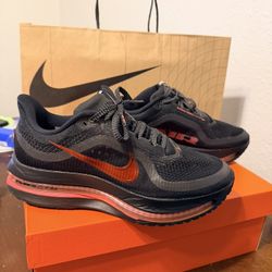 Nikes Women 8.5 New 
