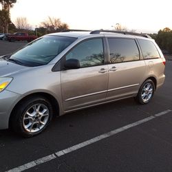 2005 Toyota Sienna