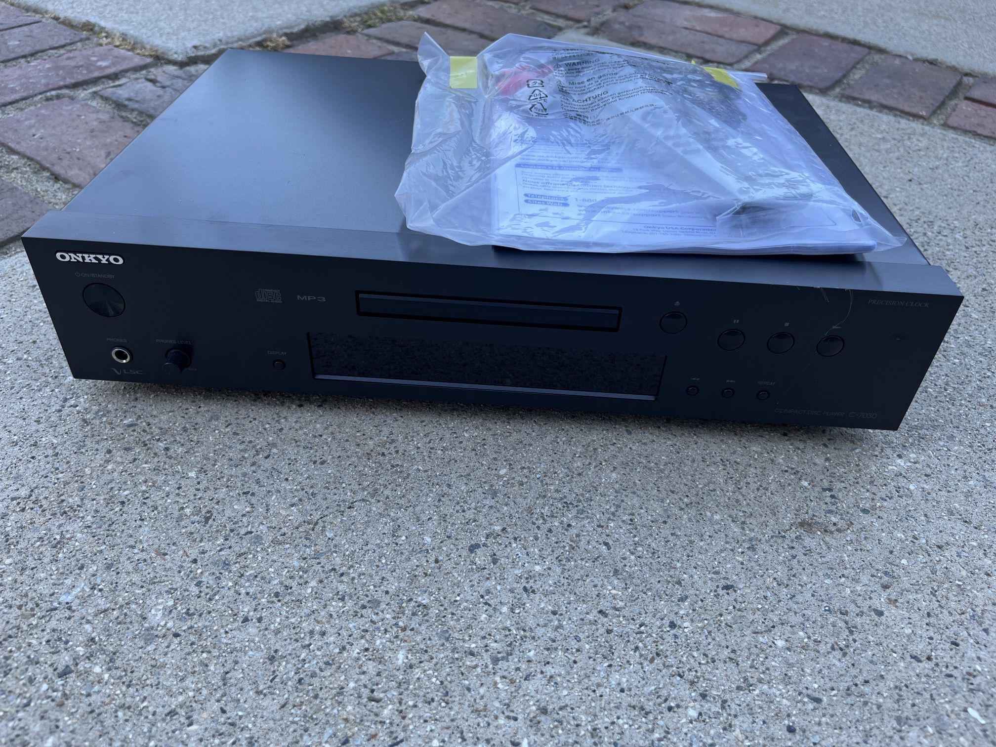 Onkyo Single Cd Player C-7030