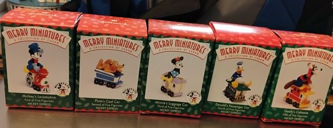 Hallmark Merry Miniatures Disney Mickey Express 1998