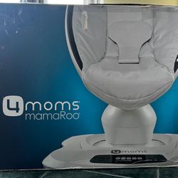4 Moms Swing