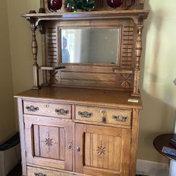 Early 1900’s  Antique Tiger Oak Hutch Sideboard Buffet Drawers And Cabinets