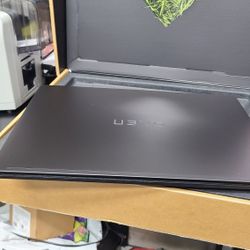 New HP Omen  16" Ryzen 7, GeForce Rtx 5070 TI .