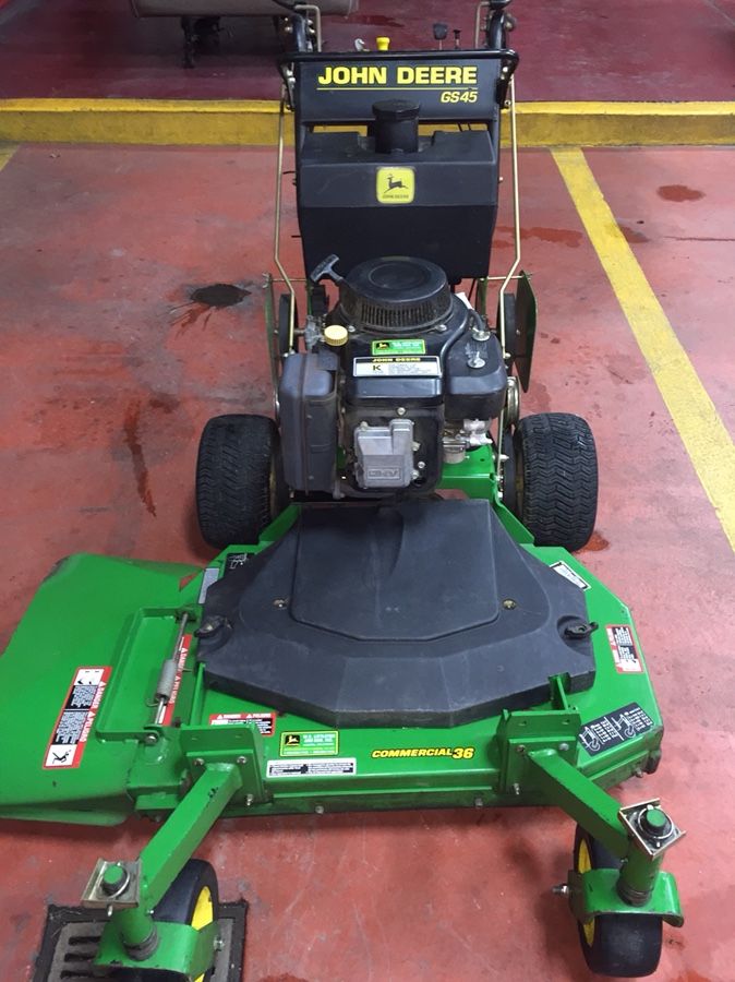 John Deere gs45 walk behind mower