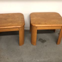 2 End Tables 