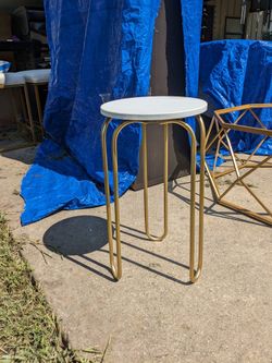 HOMEGOODS 22" END TABLE