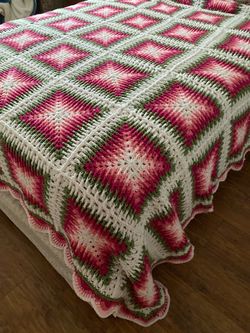 Crocheted comforter
