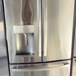 GE COUNTER DEPTH FRENCH DOORS REFRIGERATOR 