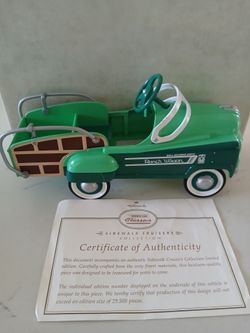 Hallmark Kiddie Car Classics Murray Ranch Wagon Collectible  Pedal car.