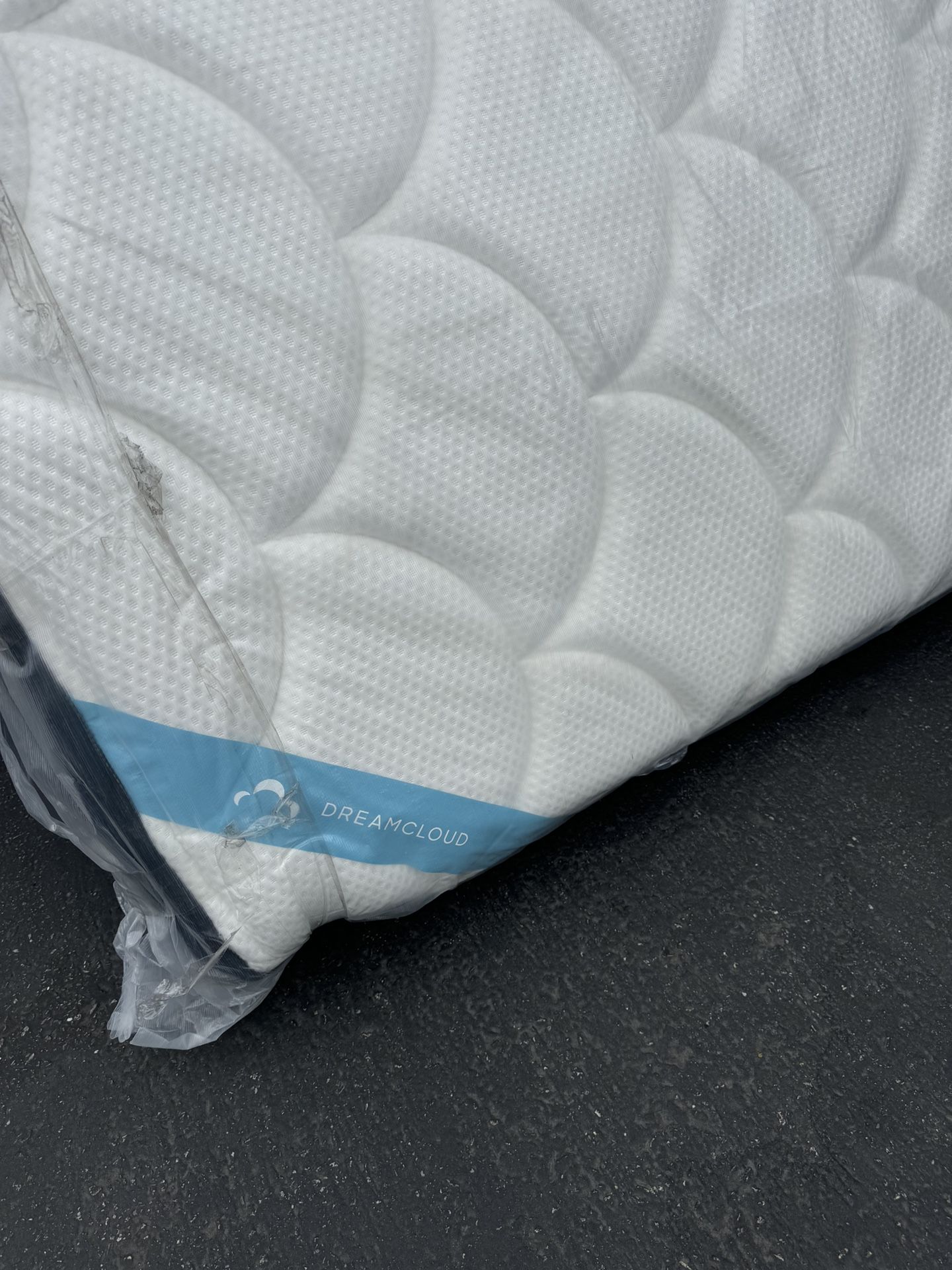 Dreamcloud Vs Beautyrest: Ultimate Mattress Showdown 2026