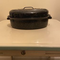 Vintage Enamel Black Speckled Oval Roaster (14 1/4” x 10”)