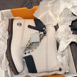 Timberlands Brand New $150 Firm Size 9