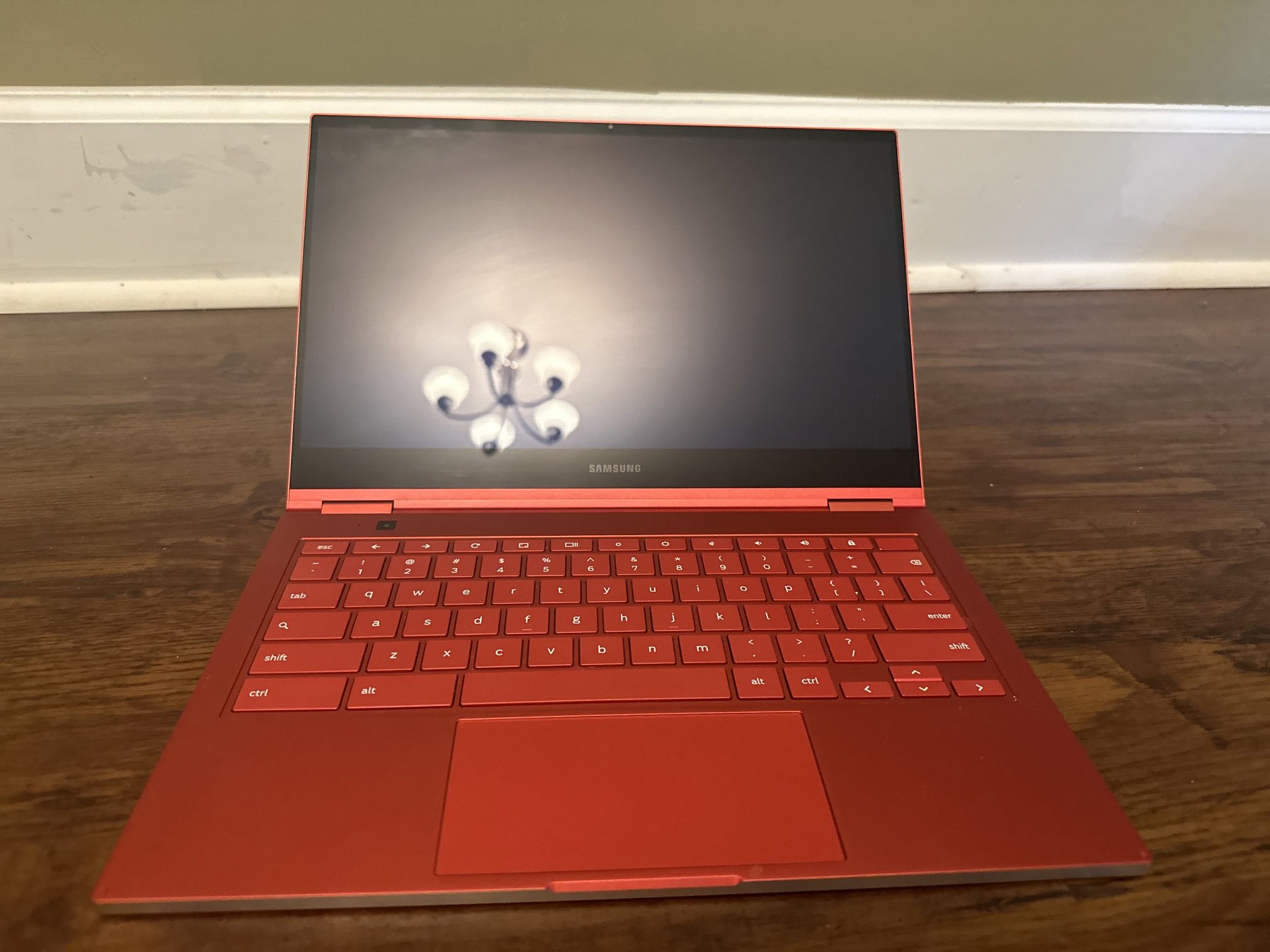 Samsung Galaxy Chromebook XE930QCA-K01US 13.3 Touchscreen Fiesta Red laptop