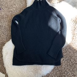 Banana Republic Women’s S Black Sweater  