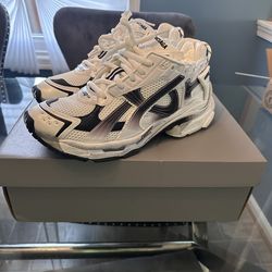 Balenciaga Runners