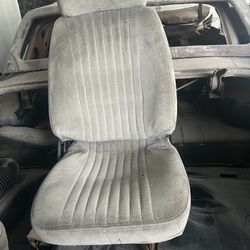 G Body Bucket Seats