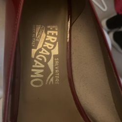 FERRAGAMO VARA RED Italian Leather BOW PUMPS Size 8 Women’s 