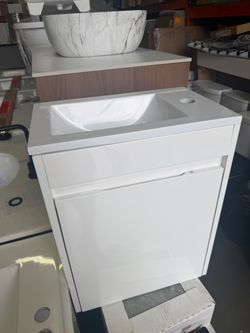 16in Floating Vanity