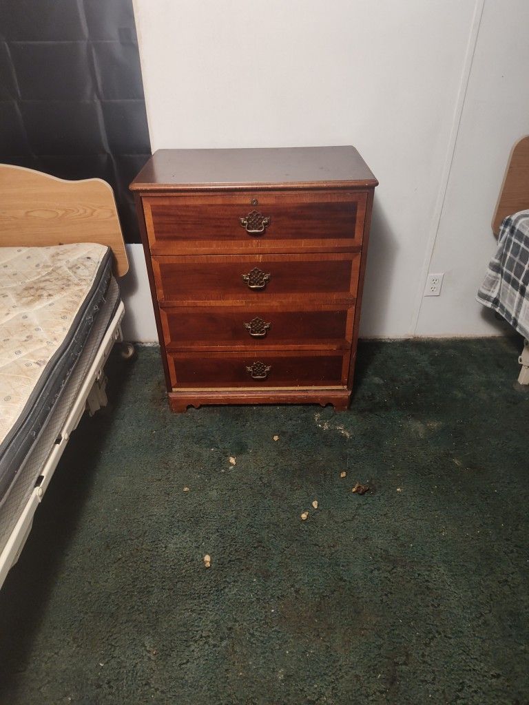 Dresser