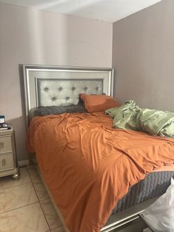 Queen Size Bed Frame w/ Mattress