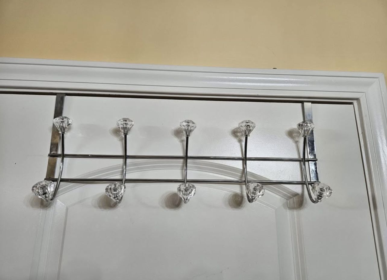 Home Basics 5 Hook Hanging Rack With Crystal
