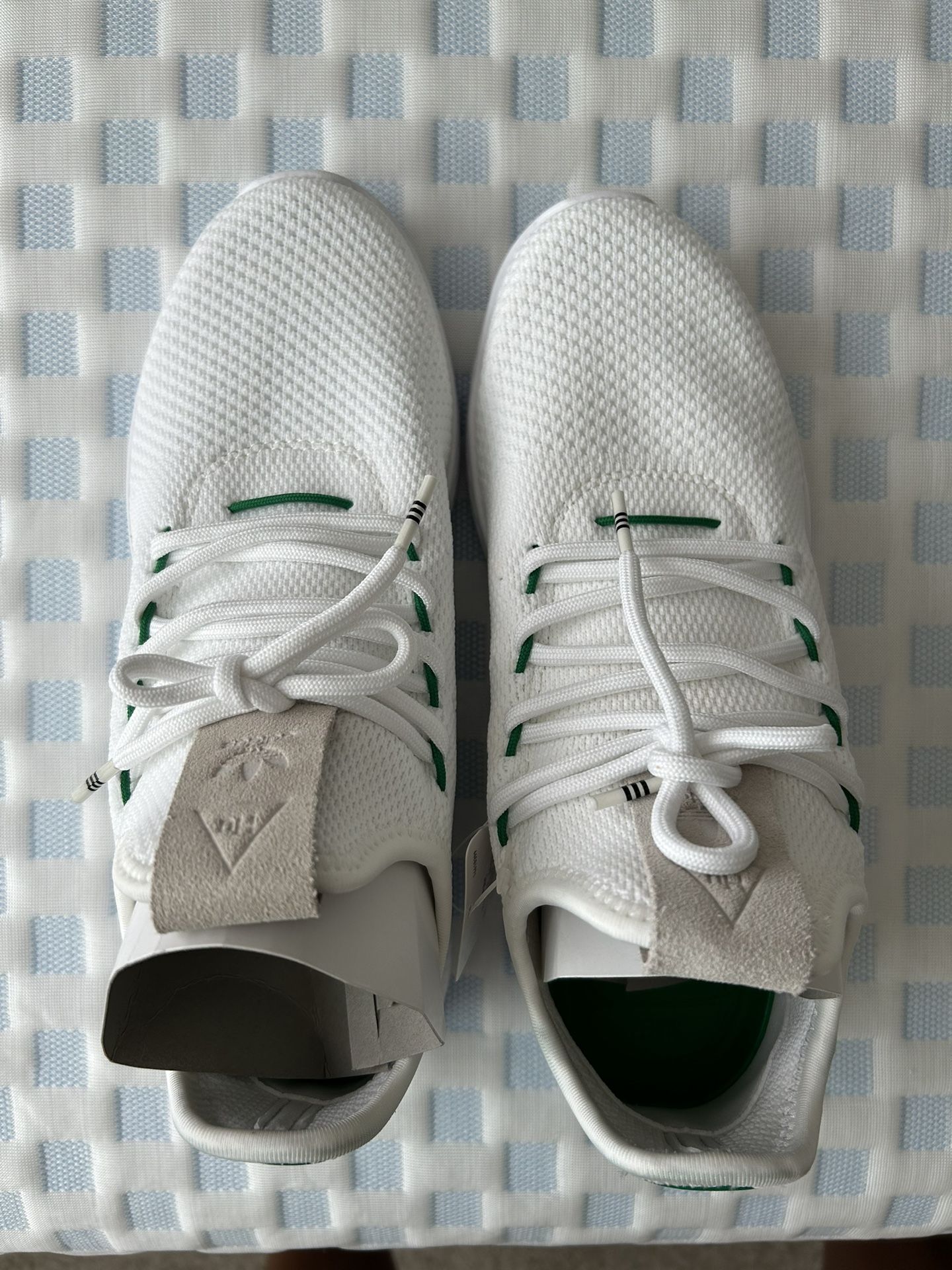 Adidas Pharrell Williams Tennis Hu Size 6 Women’s