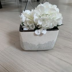 2 - Rectangle With White Flower Vase Set