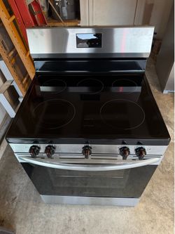 30” Frigidaire Stove