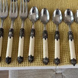 Vintage Ornate Fork & Spoon Set (11 pcs) – Antique Cream & Silver Ha