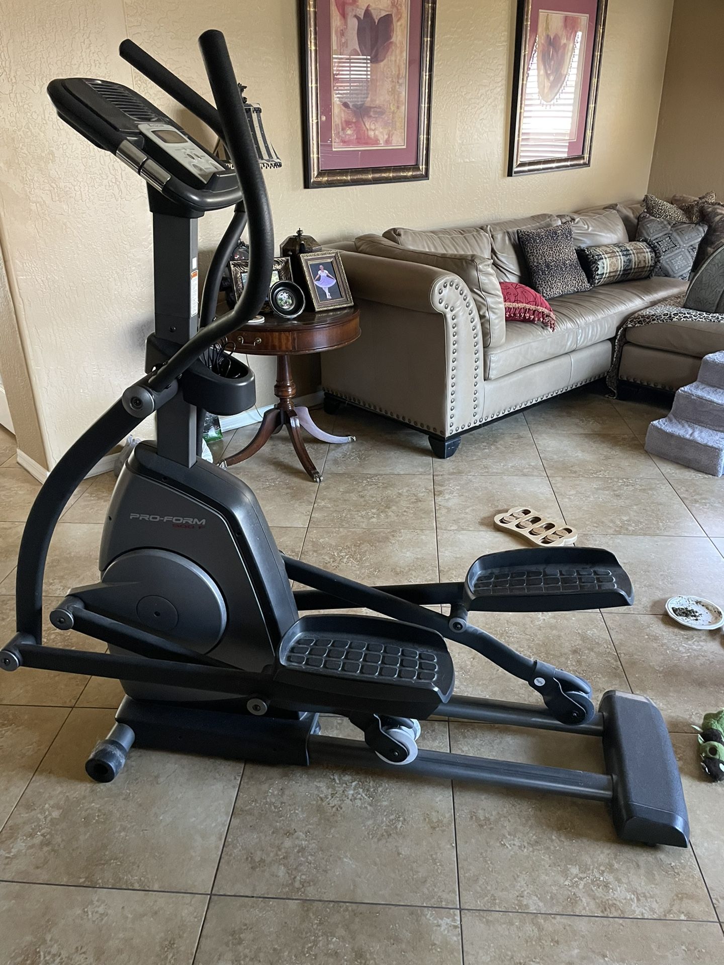 Pro Form 500 F Elliptical Trainer