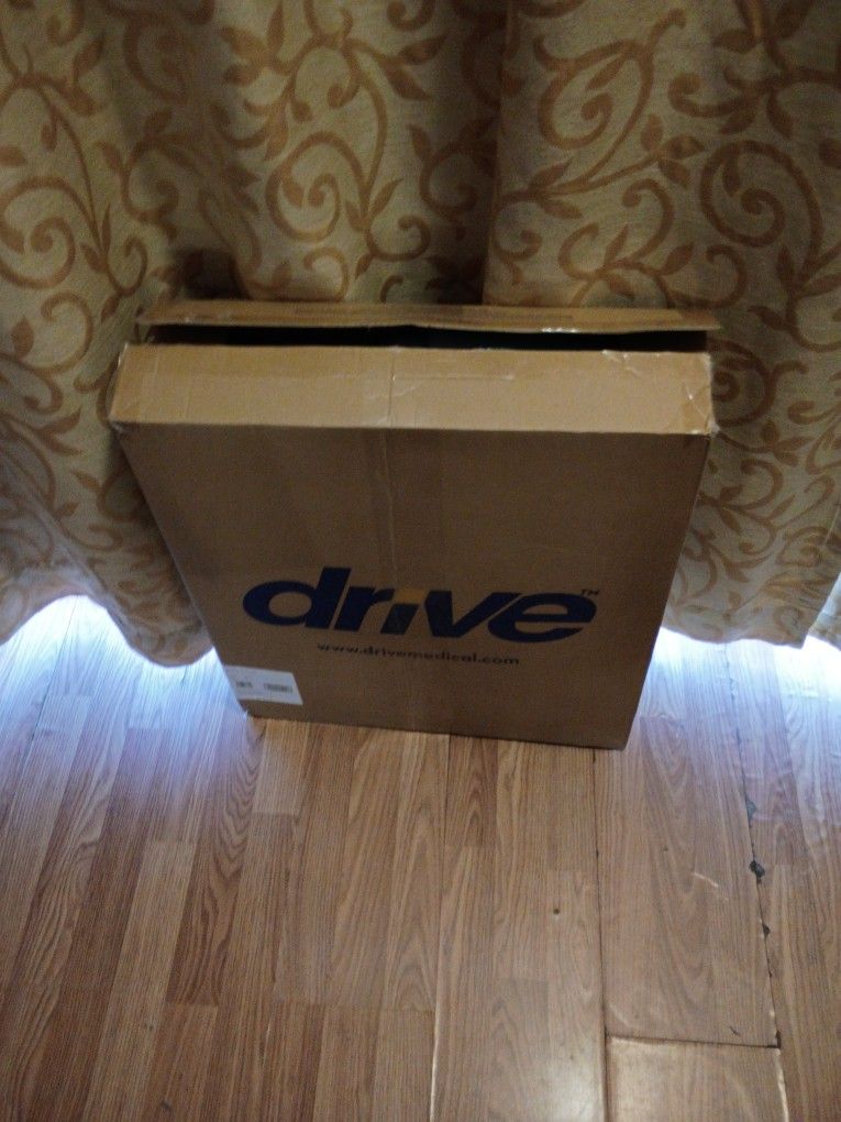 Drive Bedside Commode And Pack Of Covers Selling Both For $60
