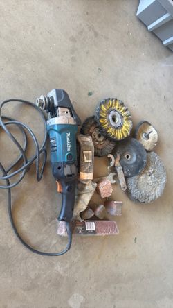 Makita 7” model 8237C