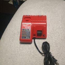Milwaukee Heavy Duty Charger