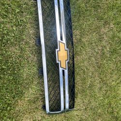 2011 Chevrolet Silverado 2500 HD stock grill
