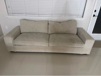 Used couch CLEAN !